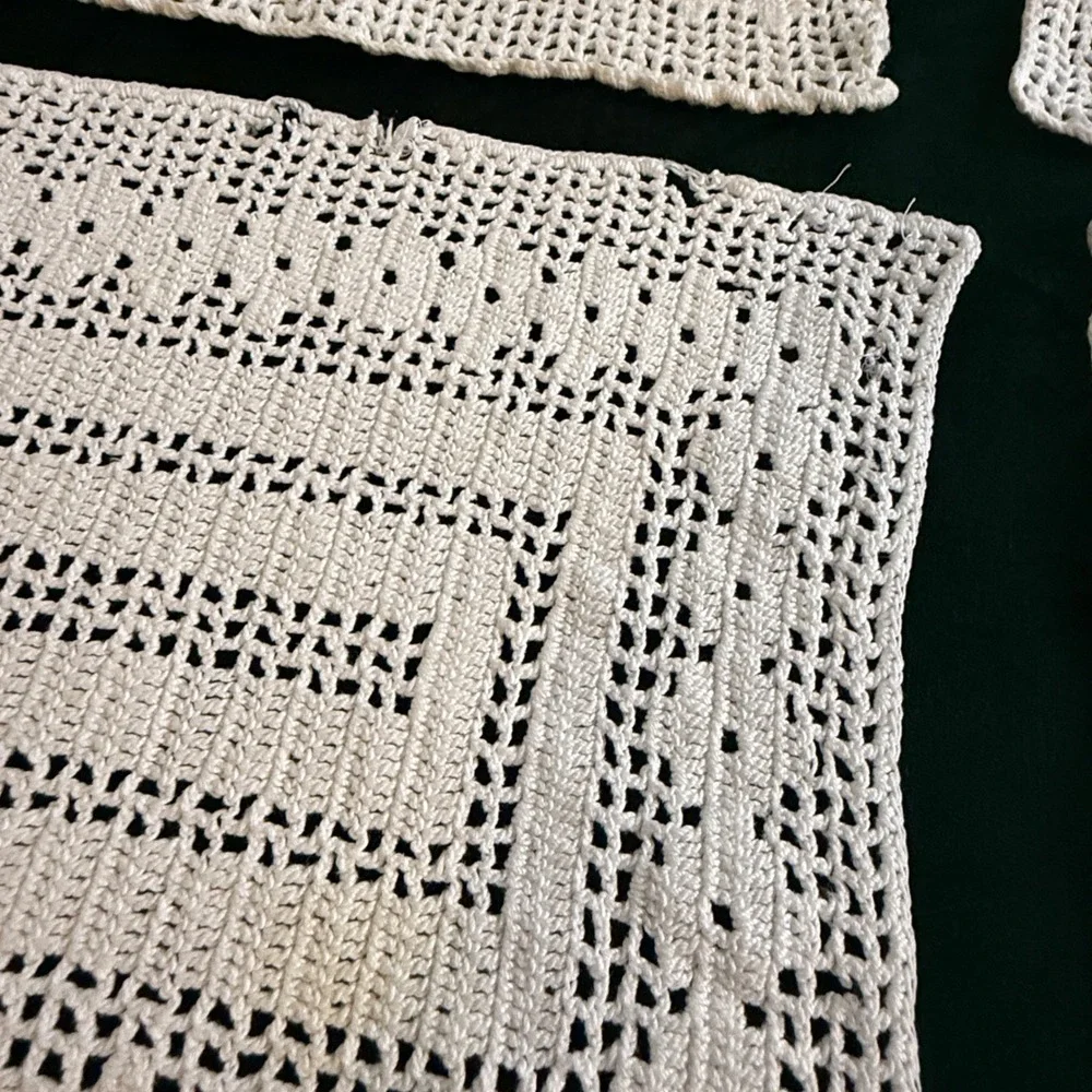 Vintage White Crochet Lace Placemats Set of 4 Rectangle Table Linens 13x10